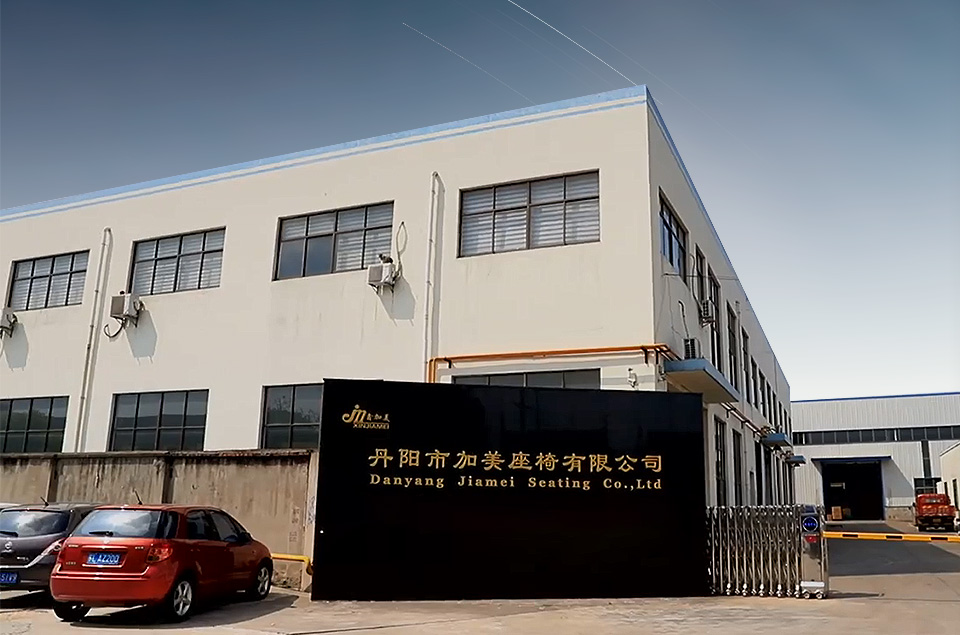 走進金藍噴泉